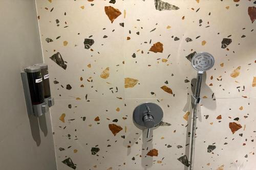 Koupelna v ubytování Dream Residency Hotels Pvt Ltd