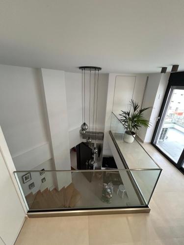 Floral Home 3 - 2nd floor maisonette!