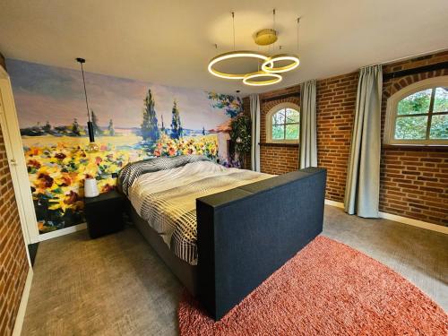 Ένα ή περισσότερα κρεβάτια σε δωμάτιο στο Private villa with jacuzzi, sauna & swimmingpool