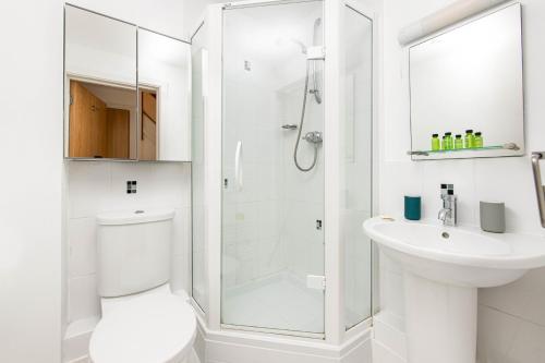 Ένα μπάνιο στο Waterside CW32 Lower Mill Estate The Cotswolds