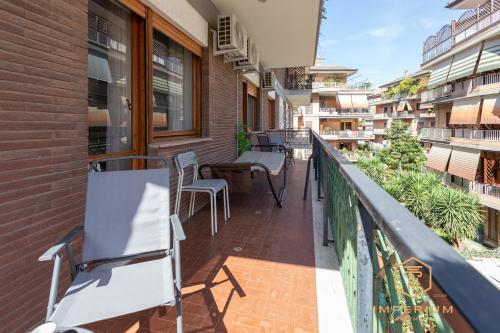 Imperium Aquaeductus - 5 min Metro, 8 Pax, 4 BDRM, 2 baths, A-C, park view