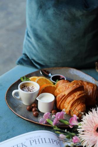 Jídlo v aparthotelu nebo okolí