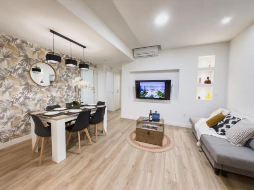 Madrid Puerta de Toledo en el centro de la ciudad Apartamento moderno en Madrid ideal para estancias corporativas y media estancia 15 días o mas Espacios amplios y confortables