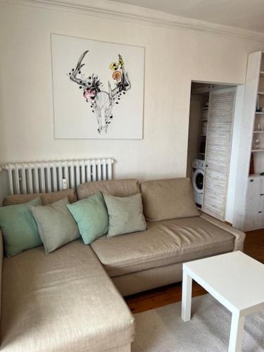 Cute apartment with amazing balcony near Center