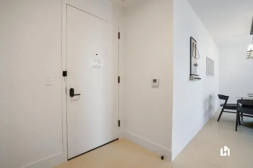 Stylish Apartments with Partial Ocean Views in Downtown! photo 150