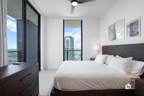Stylish Apartments with Partial Ocean Views in Downtown! photo 142