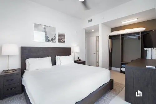 Stylish Apartments with Partial Ocean Views in Downtown! photo 143