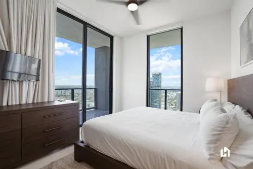 Stylish Apartments with Partial Ocean Views in Downtown! photo 144
