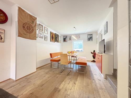 Hideout Villas, 3 Bedrooms, free parking, garden area, terrace