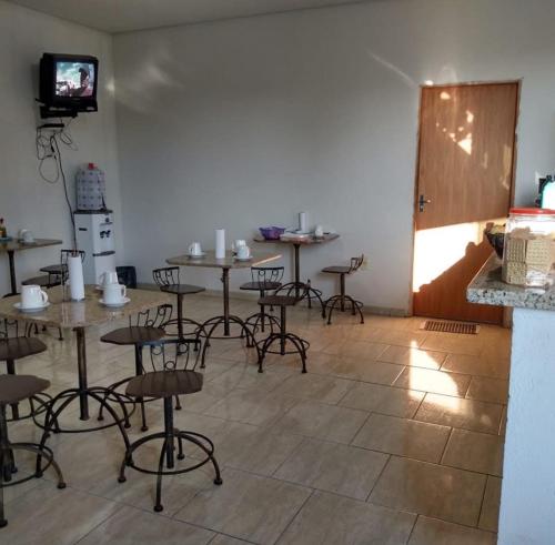 Μια τηλεόραση ή/και κέντρο ψυχαγωγίας στο Pousada Central