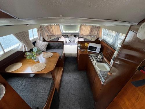 Istumisnurk majutusasutuses Beautiful boat in rural surroundings near Beverley