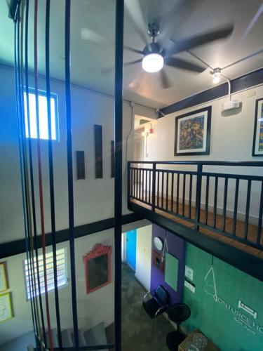 Bazén v ubytování Conturce Hostel nebo v jeho okolí