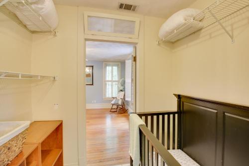 Foto sihtkohas Hot Springs asuva majutusasutuse Historic Hot Springs Home Less Than 1 Mi to Oaklawn! galeriist