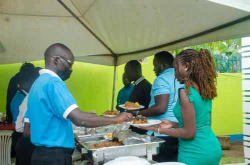 Jídlo v hotelu nebo okolí