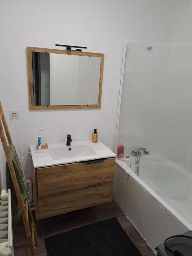Appartement Proche Gare et Circuit 24h
