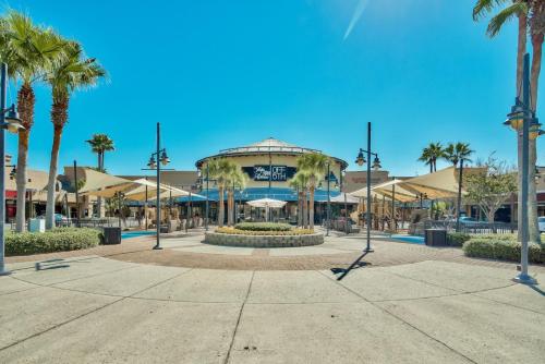 5BR One Block to Beach- Hot Tub- Pool- Golf Cart- Pets photo 45