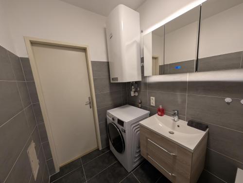 Koupelna v ubytování Flataid Apartment Obere Bahnstraße - Grazer Messe