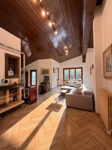 Ένα ή περισσότερα κρεβάτια σε δωμάτιο στο Casa Betulla