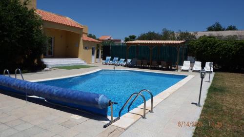 Spacious Villa Lara Estoi with heated pool