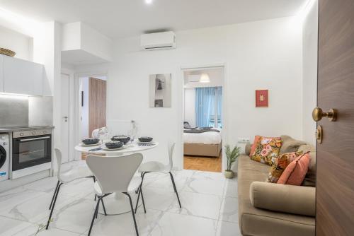Elegant Dimitra, 2 Bedroom Apartment, by Acropolin & Metro