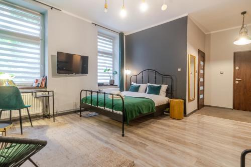 Strzelecka Central Studio by BookingHost