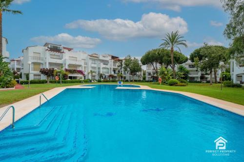 Bright and spacious 2BR with terrace in Costalita
