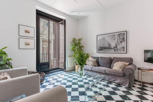 Stylish centric- 2Bd 2Bth -city center