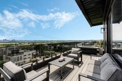 Χώρος καθιστικού στο Luxurious Celebrity Home in Nashville