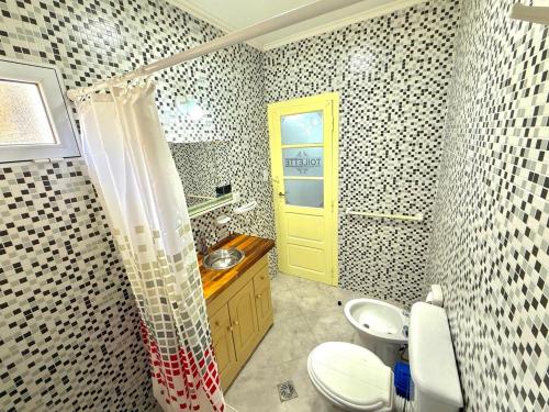 Ένα μπάνιο στο Alojamientos Meca