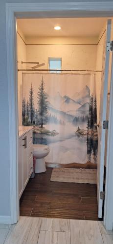 Bilik mandi di 3- Small Oasis, Tampa