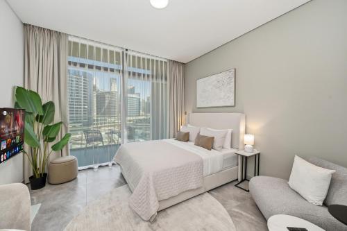Deluxe Studio for 2 in Peninsula One, Business Bay