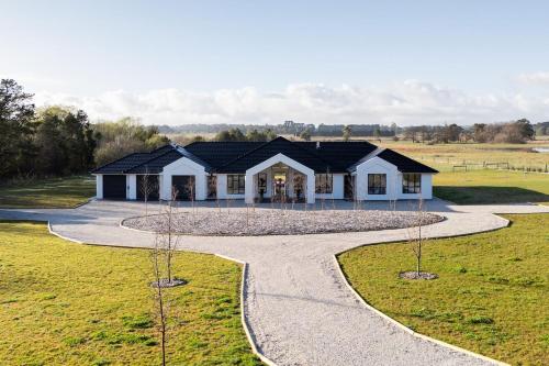 波拉尔The Riverside House Country Estate的相册照片