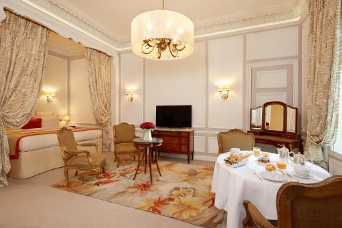 Et tv og/eller underholdning på Hôtel Regina Louvre