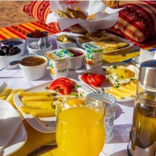 Φαγητό σε οργανωμένο κάμπινγκ ή κάπου εκεί κοντά