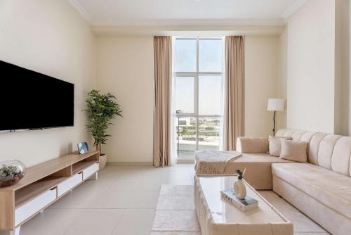 Chic 1BR w Pool Sauna & Steam Room Access