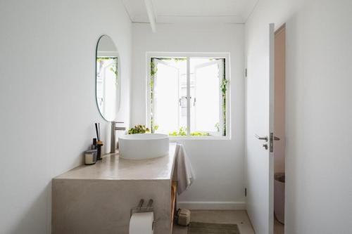 Koupelna v ubytování Mooiplekkie - 4 Bedroom Beach Cottage