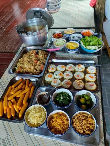 Đồ ăn tại/gần chỗ nghỉ nhà dân