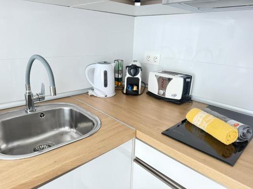Bristol Sunset Beach PRIVATE apartment