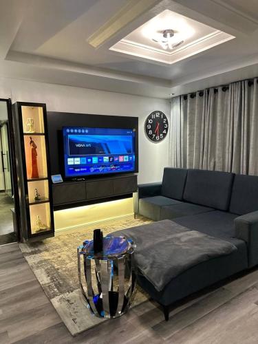 Luxurious Abuja Apartment with Private Entrance Central AC