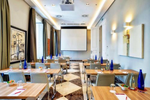 NH Collection Madrid Palacio de Tepa photo 44