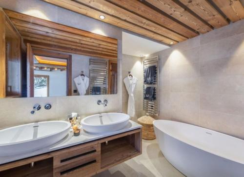 Chalet Le Moulin, Courchevel Le Praz, 6 chambres, Ski in, Ski out photo 3