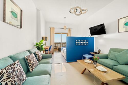 FIRST CLASS Studio Panoramic Sea Views