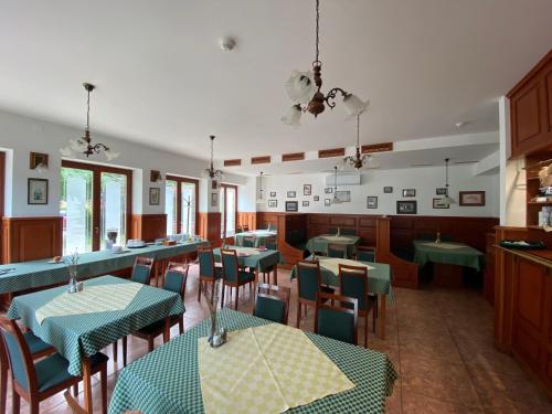 Restaurace v ubytování Várkert Panzió
