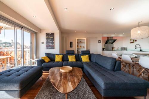Wonderful sea-view 5-room apartment