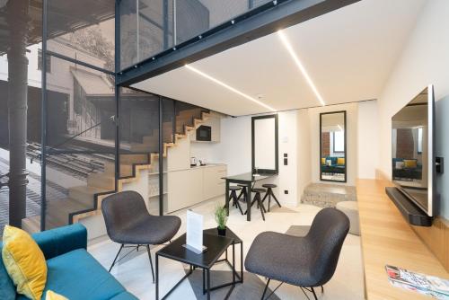 Fesh Lofts, 10min to city center, AC & Kitchen