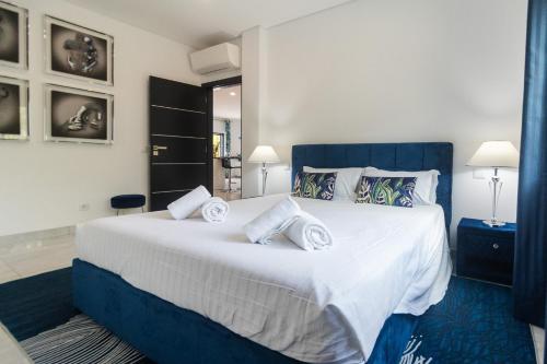 Villa Olivia - NEW!