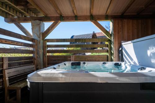 Chalet des Cîmes, chaleureux avec jacuzzi et sauna