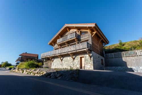 Chalet des Cîmes, chaleureux avec jacuzzi et sauna