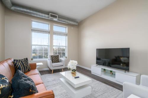 Televisyen dan/atau pusat hiburan di Private Room Downtown INDYy