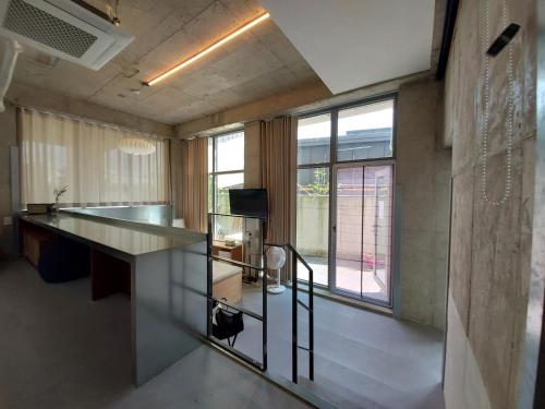 TV a/nebo společenská místnost v ubytování 바베큐테라스-야외자쿠지-불멍